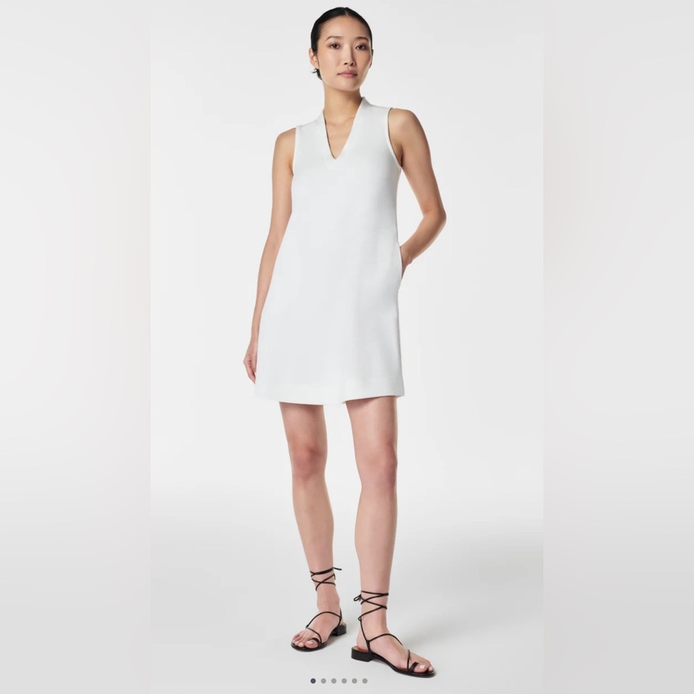 BRAND NEW: Spanx Air Essentials V-Neck Mini Dress in Powder/White - Sz M
